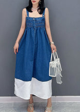Vestido largo de mezclilla azul con cuello halter, patchwork y botones ceñidos